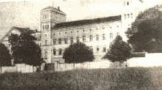 Gmach główny w latach 20.